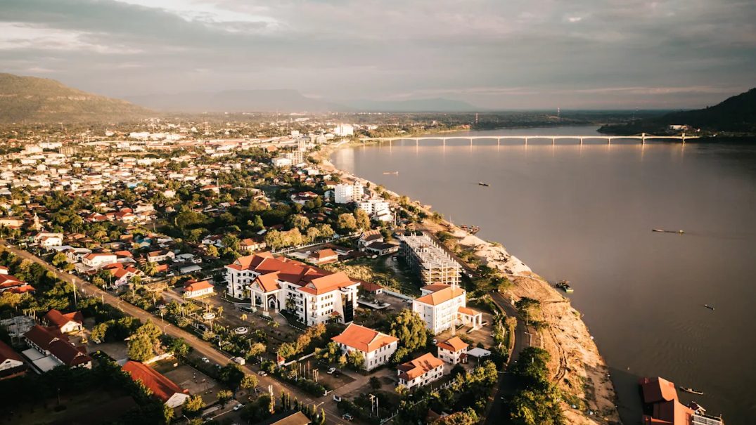 ir desde Pakse laos